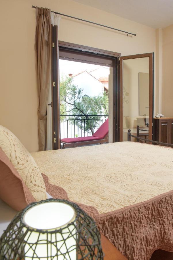 Dili Apartments อิเอริสโซส ภายนอก รูปภาพ